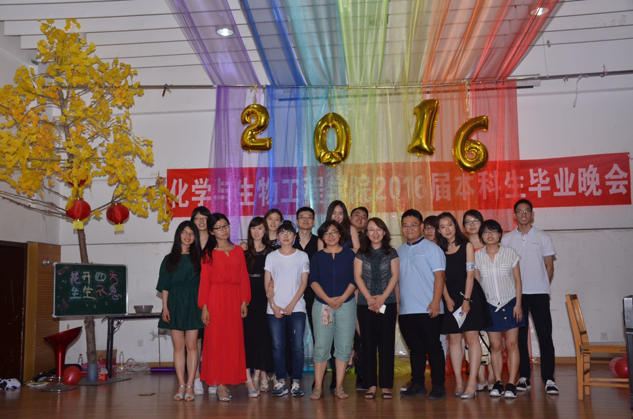 有爱爱
合影 (1).jpg